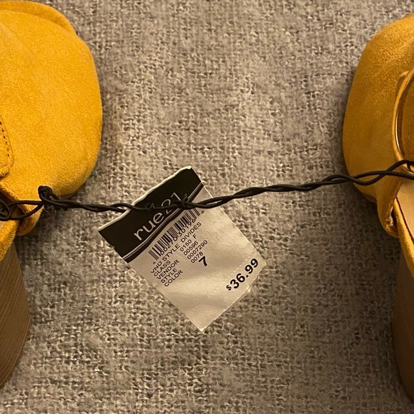 Rue21 heels sandals - Picture 6 of 7